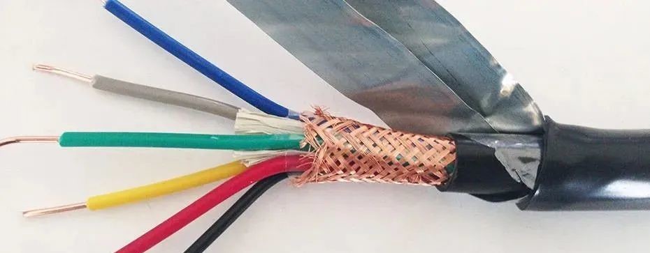 สายเคเบิลหุ้มฉนวนคืออะไร? โล่ของสายเคเบิลคืออะไร?