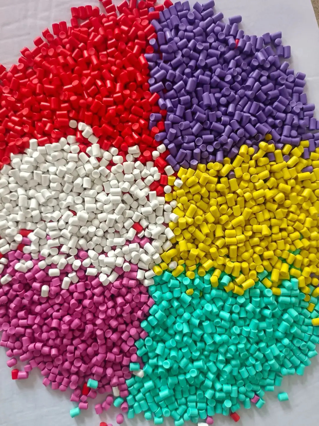 ความแตกต่างระหว่างวัสดุ PE, PVC, XLPE และ EPR